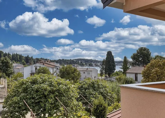 'silva5' Mit Wasserblick By Interhome *