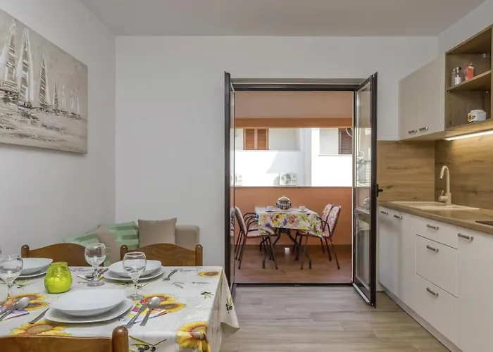 'silva5' Mit Wasserblick By Interhome